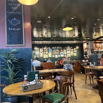 London's Pride by Fullers - Inside - Pubs Near Me - London, XGL London's Pride by Fullers - Inside - Pubs Near Me - London, XGL