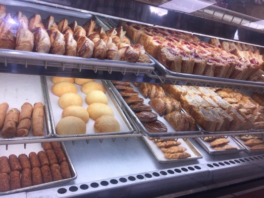 Cakeland Bakery by null