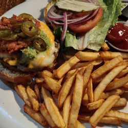 Two Parrots Bar & Grill - The Mexican burger