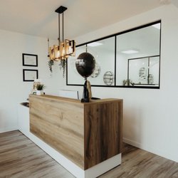 Coiffure Robert Proulx Pour Elle & Lui - Reception desk