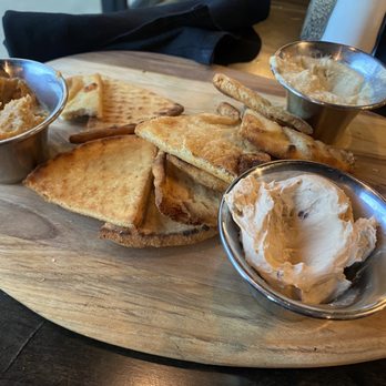 Docs Bar & Grill - American Near Me - Monkey Island, Oklahoma
