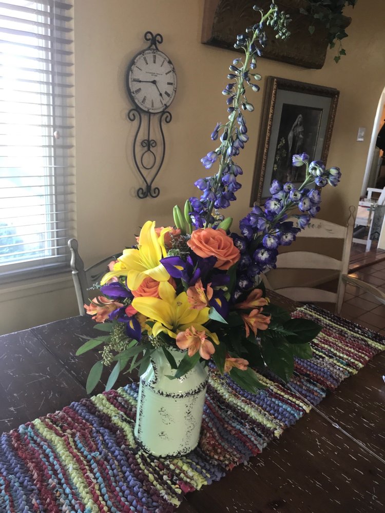 BARRINGER’S BLOSSOM SHOP Updated April 2024 314 N Main St, Roswell