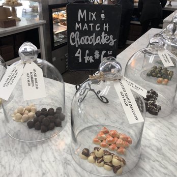 Crème de la Cocoa - Chocolates chocolates everywhere - Desserts Near Me - Saint Augustine, Florida Crème de la Cocoa - Chocolates chocolates everywhere - Desserts Near Me - Saint Augustine, Florida
