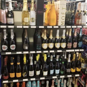 Liquor Aisle - Champagnes - Beer, Wine & Spirits Near Me - Boston, Massachusetts Liquor Aisle - Champagnes - Beer, Wine & Spirits Near Me - Boston, Massachusetts