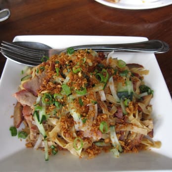 Burma Superstar - Garlic Noodles w/ BBQ Pork - Burmese Near Me - Alameda, California