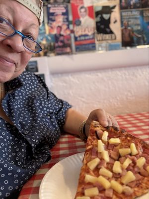 Giovanni's Pizzeria by null
