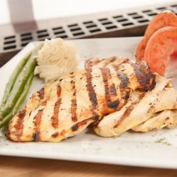 Villa De Colombia - Pechuga a La Parrilla - Colombian Near Me - Hackensack, New Jersey