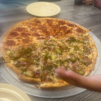Pizza Twist - Spicy Lamb Kabob Pizza and beef Halal Pepperoni Pizzatwist - Pizza Near Me - El Sobrante, California Pizza Twist - Spicy Lamb Kabob Pizza and beef Halal Pepperoni Pizzatwist - Pizza Near Me - El Sobrante, California