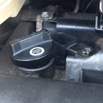 Swift Lube - Me dejaron mi carro con el tapón del motor suelto y se llenó de aceite y cuando volví me decían que era agua. - Auto Repair Near Me - Paterson, New Jersey Swift Lube - Me dejaron mi carro con el tapón del motor suelto y se llenó de aceite y cuando volví me decían que era agua. - Auto Repair Near Me - Paterson, New Jersey