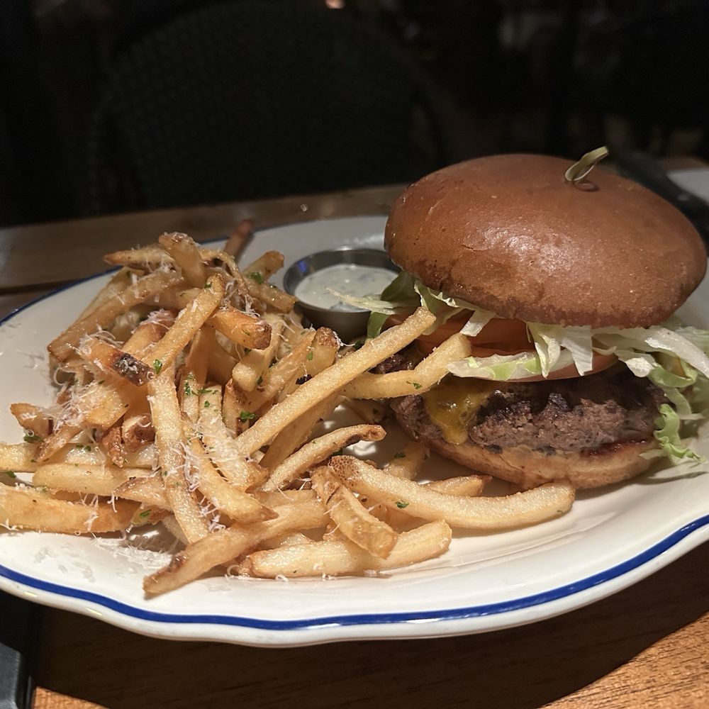 Scotty Browns - Hollywood Burger and Fries - Burgers Near Me - Koloa, Hawaii