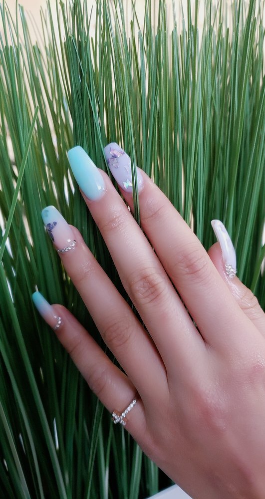 LUXUS NAILS LOUNGE Updated October 2024 5830 highway 2A,