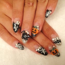 Sakura Nail & Beauty - Halloween design nail