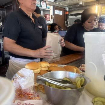 White Manna - Their small always busy grill - Burgers Near Me - Hackensack, New Jersey White Manna - Their small always busy grill - Burgers Near Me - Hackensack, New Jersey