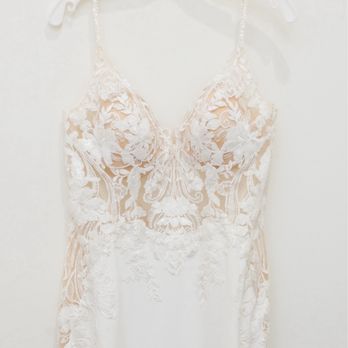 Lydia Lee - Sewing & Alterations Near Me