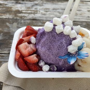 Da Sweet Spot - Ube condensed milk over shaved ice with strawberries and lychee fruit. - Shaved Snow Near Me - Kihei, Hawaii Da Sweet Spot - Ube condensed milk over shaved ice with strawberries and lychee fruit. - Shaved Snow Near Me - Kihei, Hawaii