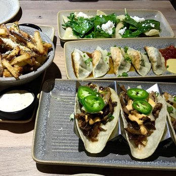 Moku Kitchen - Bulgogi tacos, dim sum, ravioli and truffle fries - Cocktail Bars Near Me - Honolulu, Hawaii