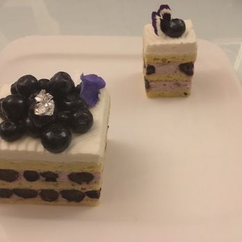 Caffe Concerto - Blueberry shortcake... Love the artistic presentation - Pizza Near Me - Los Angeles, California