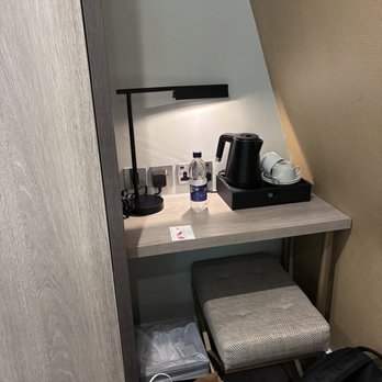 Byron Hotel - Hotels Near Me - London, XGL