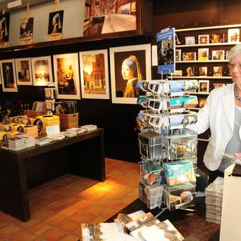 Vermeer Centrum Delft - De winkel - Art Museums Near Me - Delft, ZH