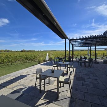 Stratus Vineyards - Wineries Near Me - Niagara-on-the-Lake, Ontario Stratus Vineyards - Wineries Near Me - Niagara-on-the-Lake, Ontario