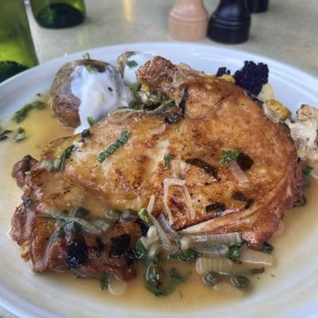 Brasswood Bar + Kitchen - Chicken piccata - American Near Me - Saint Helena, California