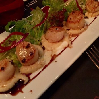 Scarlett Cafe & Wine Bar - Nice scallops with truffle oil - French Near Me - Hong Kong, HK Scarlett Cafe & Wine Bar - Nice scallops with truffle oil - French Near Me - Hong Kong, HK