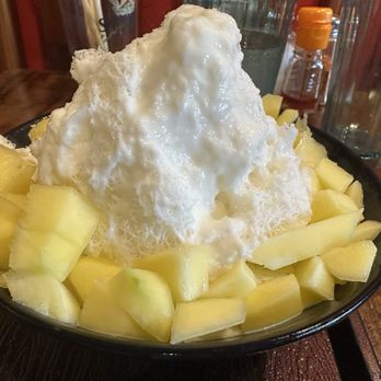 Ramen Kowa - Shaved ice with mango only - Ramen Near Me - Palo Alto, California Ramen Kowa - Shaved ice with mango only - Ramen Near Me - Palo Alto, California