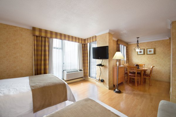 The Sunset Hotel West End, Sonder by null