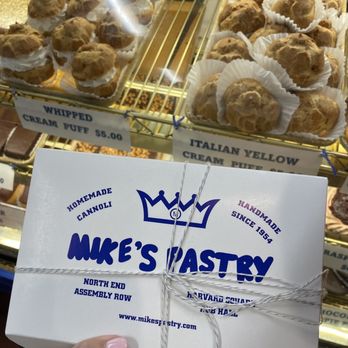 Mike's Pastry - To go box - Bakeries Near Me - Boston, Massachusetts Mike's Pastry - To go box - Bakeries Near Me - Boston, Massachusetts
