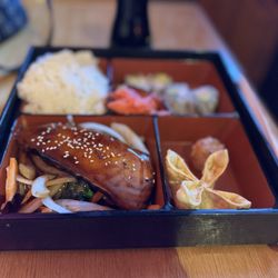 Wasabi Thai - Salmon teriyaki bento lunch specials