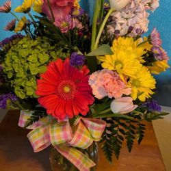 Flowers By Tammy At Ye Olde Towne Gate - Floral arrangement