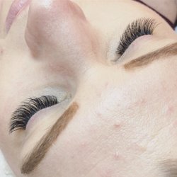 Beauty By Summer - Top View to show this Fluffy Cateye Look