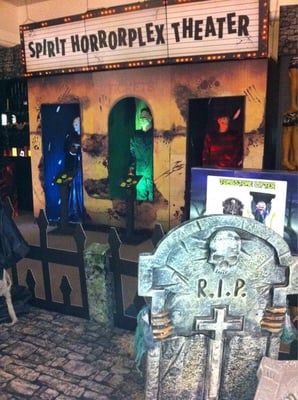 SPIRIT HALLOWEEN STORE  CLOSED  10 Photos  3345 Sports Arena Blvd