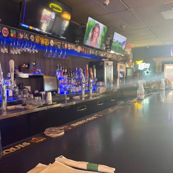Blue Oasis Bar & Grill - Bar area - American Near Me - Del Rio, Texas
