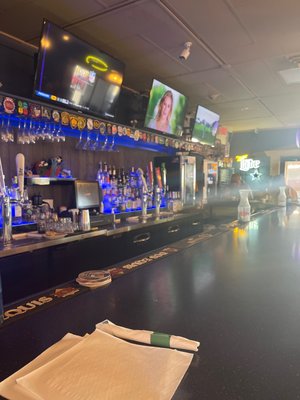 Blue Oasis Bar & Grill by null