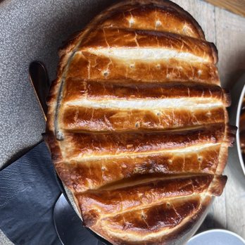 Smiths Craft Beer House - Venison pot pie - Beer Bar Near Me - Queenstown, OTA