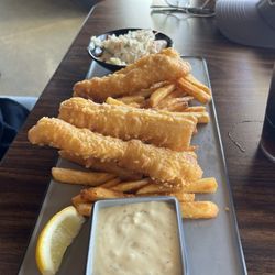 Three 33 - Fish & chips with coleslaw