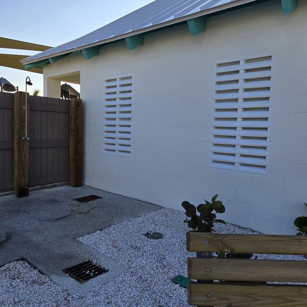 North Beach Park - Outside shower area attached to the bathrooms in the middle. - Parks Near Me - St. Augustine, Florida North Beach Park - Outside shower area attached to the bathrooms in the middle. - Parks Near Me - St. Augustine, Florida