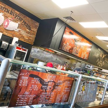 Big B's Texas BBQ - Food line - smells so good - Barbeque Near Me - Henderson, Nevada