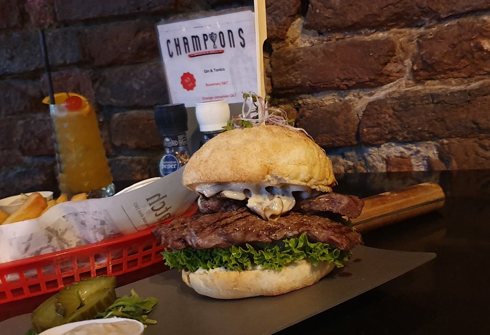 CHAMPIONS SPORTS & GRILL Updated June 2024 Oudegracht 261, Utrecht