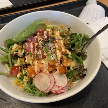 Le Blossom - Poke bowl saumon et thon - Japanese Near Me - Montreal, Quebec Le Blossom - Poke bowl saumon et thon - Japanese Near Me - Montreal, Quebec