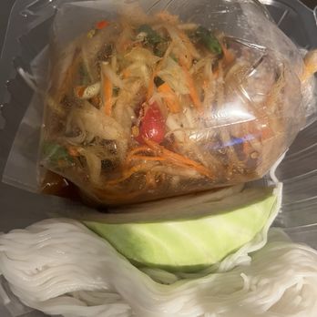 Kob's Kitchen - Papaya salad - Laotian Near Me - American Canyon, California