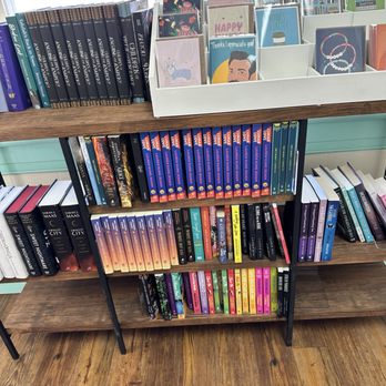 A Novel Romance - Bookstores Near Me - Louisville, Kentucky A Novel Romance - Bookstores Near Me - Louisville, Kentucky