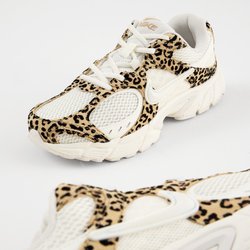 Famous Footwear