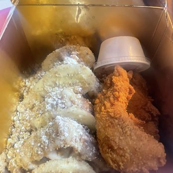 Crisppi's - Chicken and waffles - Waffles Near Me - Miami, Florida