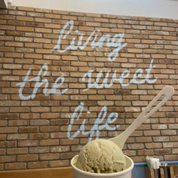 Pistachio single scoop ice cream Pistachio single scoop ice cream