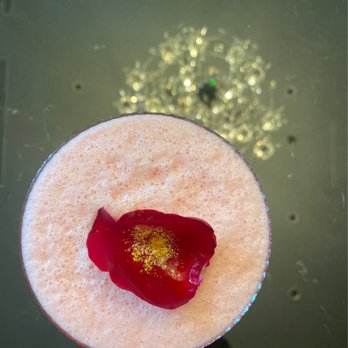 Welton Room - Raspberry Beret Cocktail - Cocktail Bars Near Me - Denver, Colorado Welton Room - Raspberry Beret Cocktail - Cocktail Bars Near Me - Denver, Colorado
