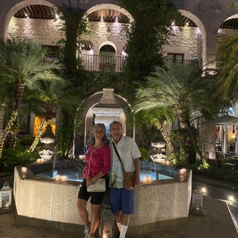 Hotel de la Soledad - The courtyard fountain - Hotels Near Me - Morelia, MIC Hotel de la Soledad - The courtyard fountain - Hotels Near Me - Morelia, MIC