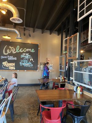 BTW - BURGERS TACOS WAFFLES by null