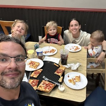 Fratelli's Pizza Kitchen - La Familia - Pizza Near Me - Henderson, Nevada Fratelli's Pizza Kitchen - La Familia - Pizza Near Me - Henderson, Nevada